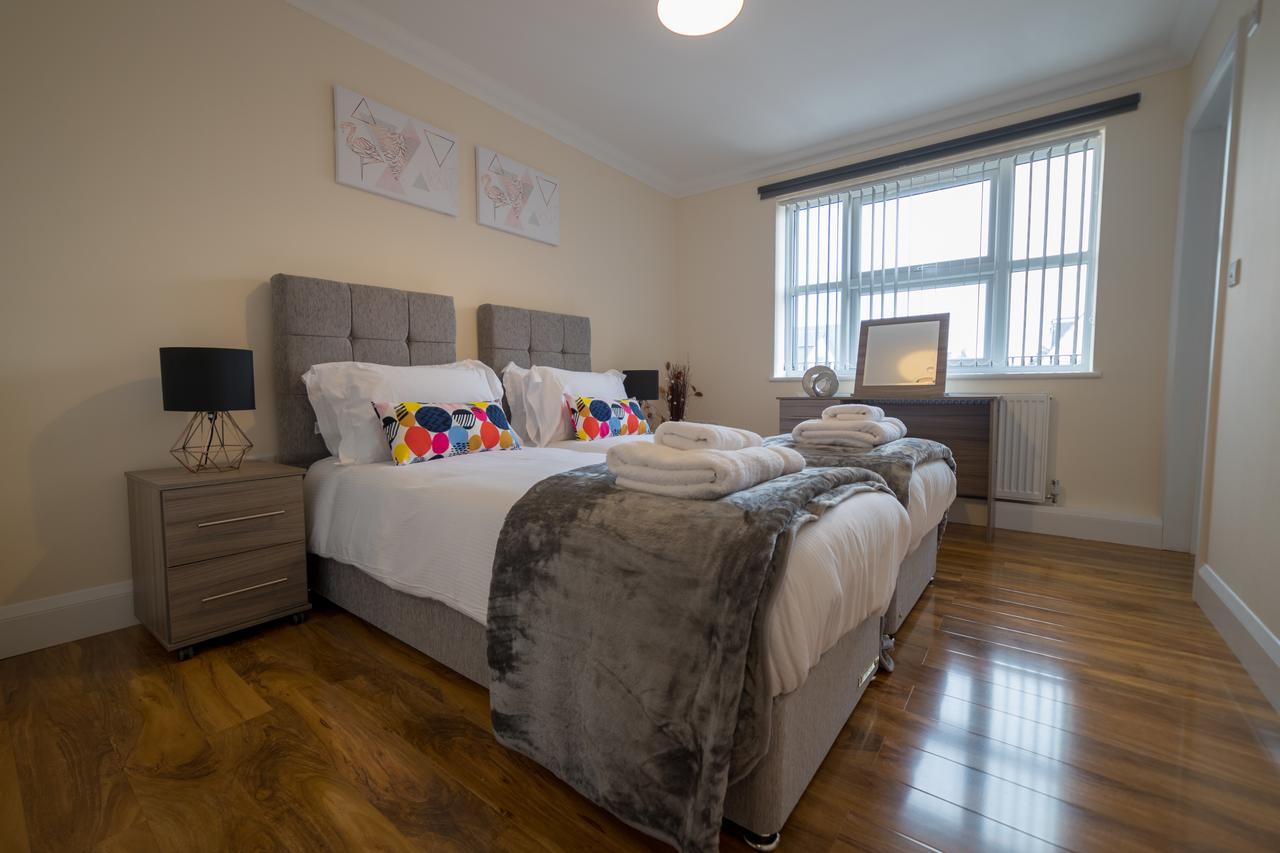 London Heathrow Serviced Apartments Ashford  Bagian luar foto