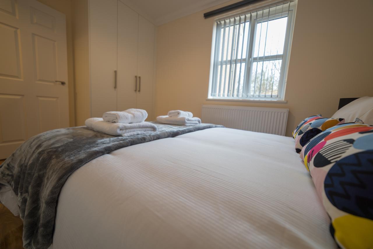 London Heathrow Serviced Apartments Ashford  Bagian luar foto