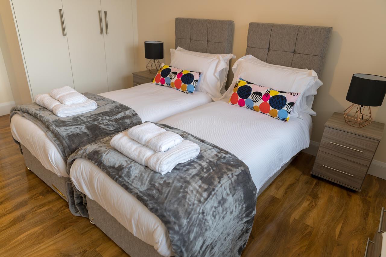 London Heathrow Serviced Apartments Ashford  Bagian luar foto