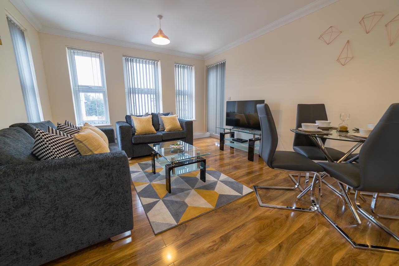 London Heathrow Serviced Apartments Ashford  Bagian luar foto