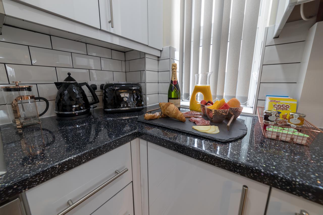 London Heathrow Serviced Apartments Ashford  Bagian luar foto