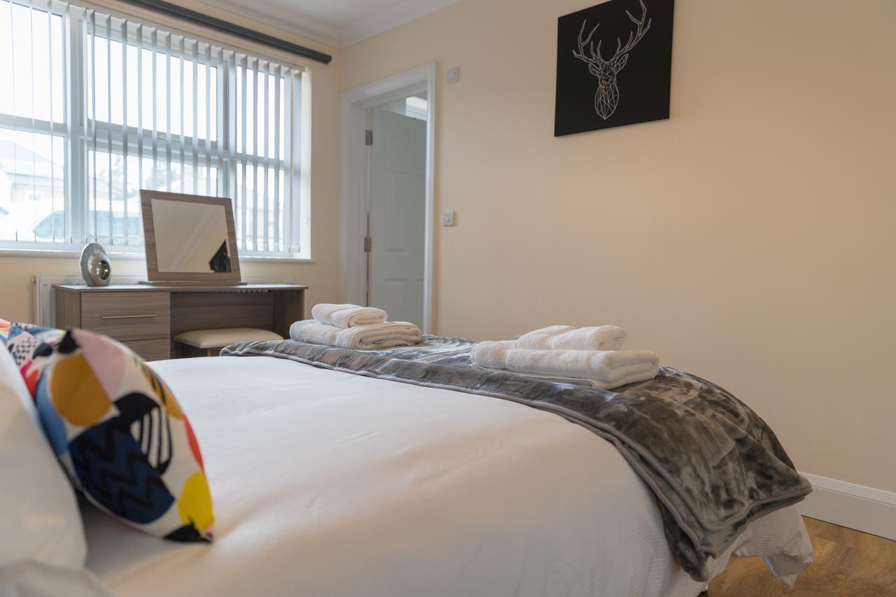 London Heathrow Serviced Apartments Ashford  Bagian luar foto