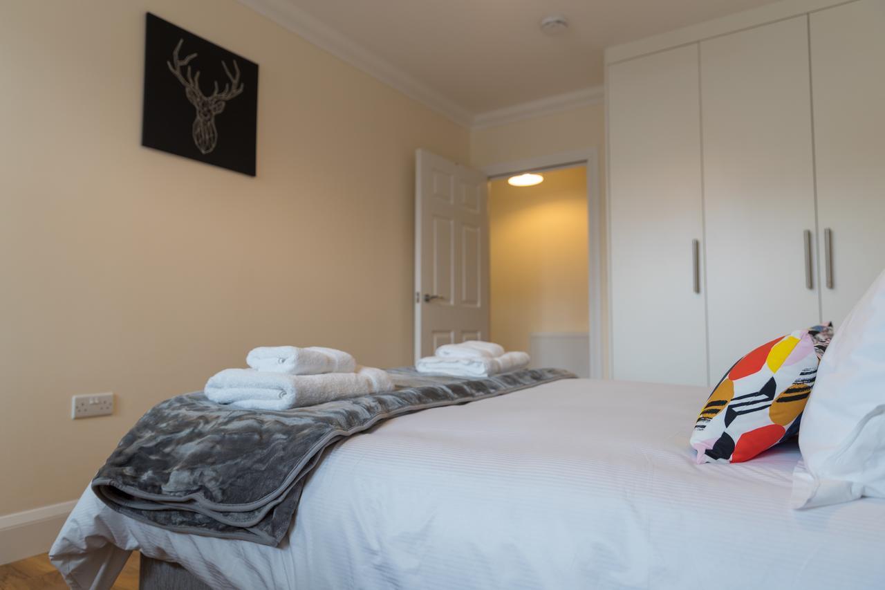 London Heathrow Serviced Apartments Ashford  Bagian luar foto