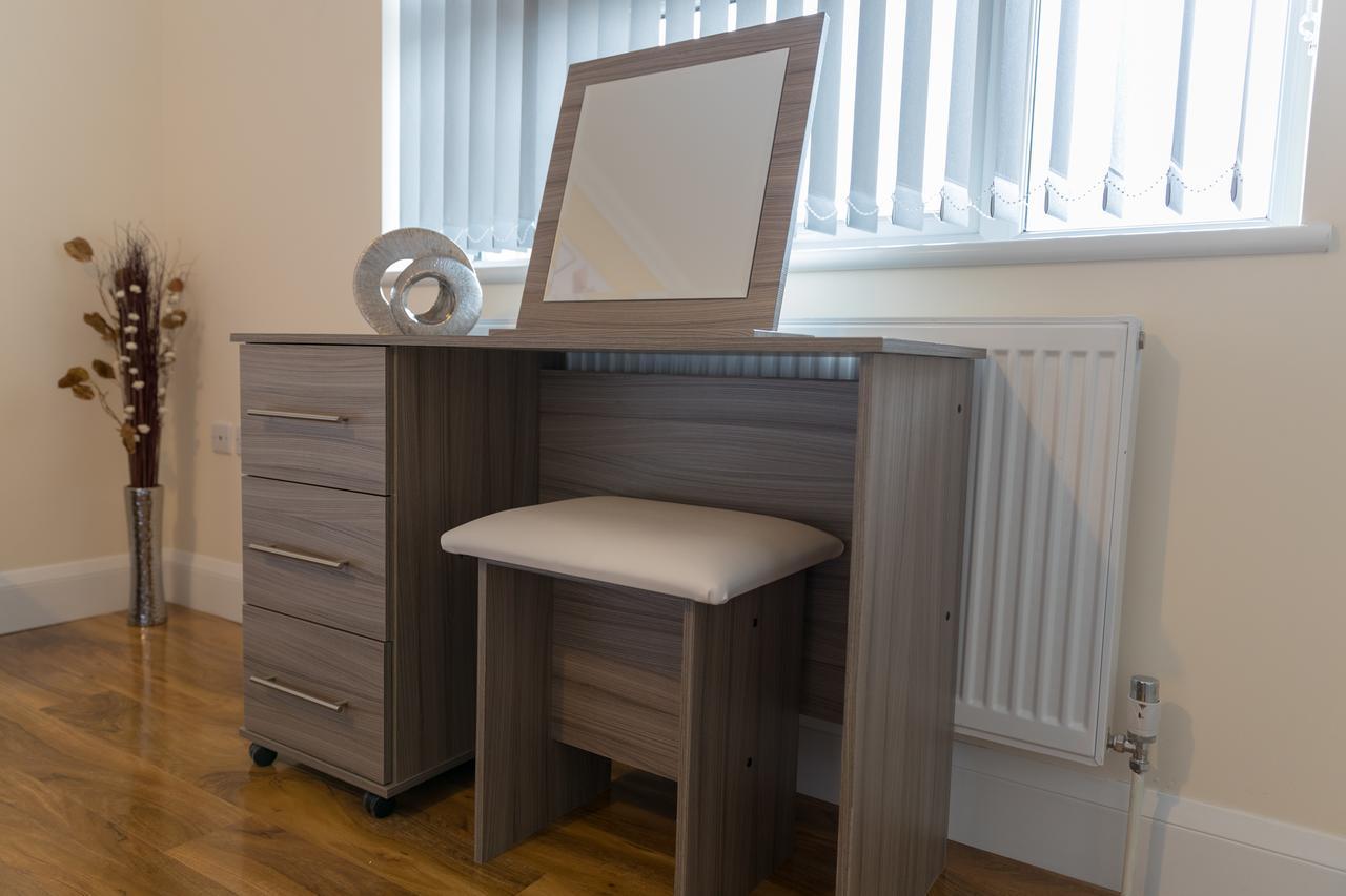 London Heathrow Serviced Apartments Ashford  Bagian luar foto